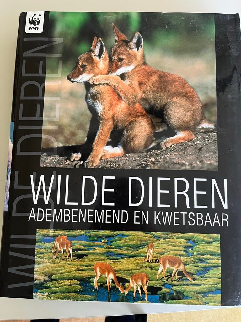 WWF Wilde Dieren: Adembenemend en Kwetsbaar, Boeken, Ophalen of Verzenden, Zo goed als nieuw, Natuur algemeen