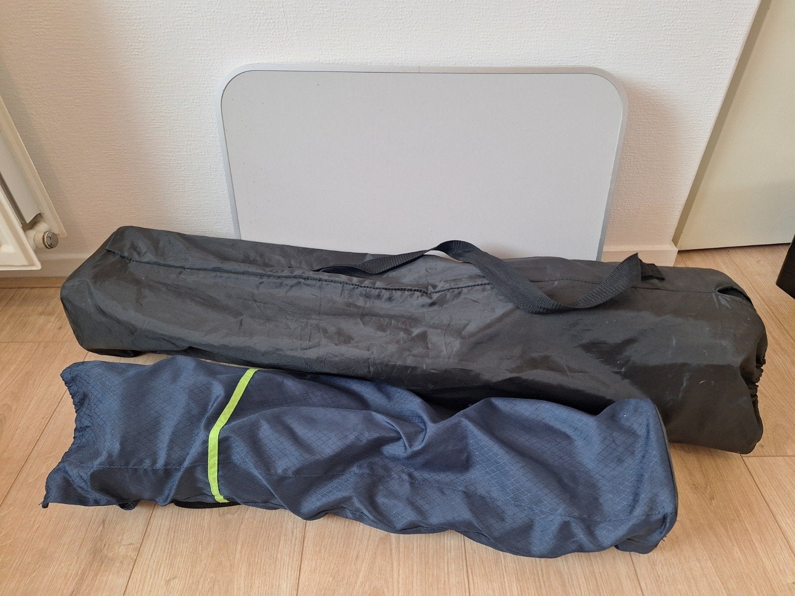 Campingstoelen en -tafel set, Ophalen
