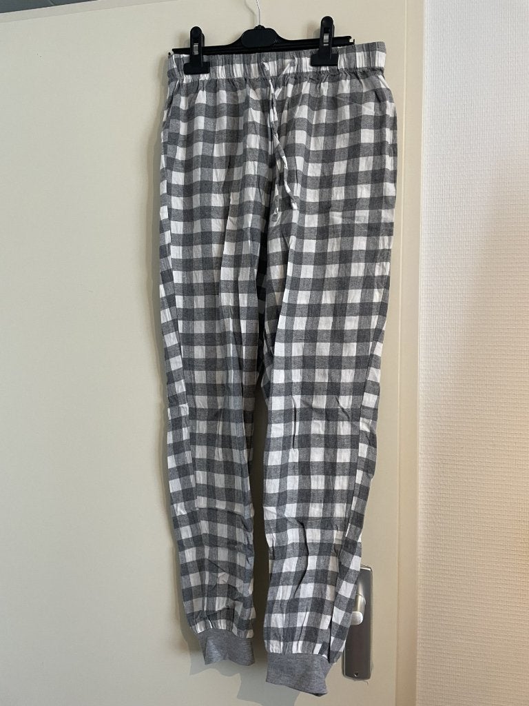 Grijs/wit broek Primark, Kleding | Dames, Overige kleuren, Primark, Nieuw, Ophalen of Verzenden
