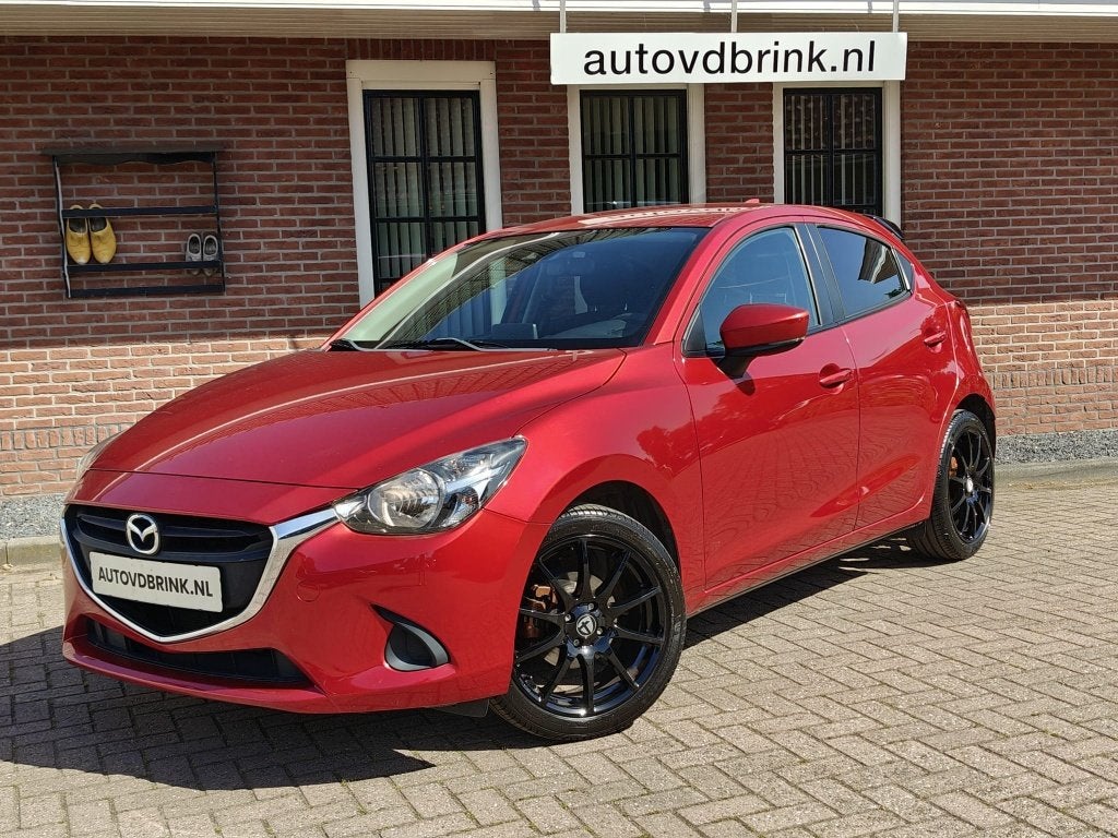 Mazda 2 1.5 Skyactiv-G S, STOELVERWARMING / CLIMATE CONTROL, Stof, Gebruikt, Zwart, 4 cilinders