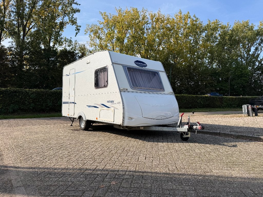 Caravelair Antares Ambiance Luxe 400 2005 Voortent Fietsendr, Treinzit, 750 - 1000 kg, Serviceluik, 4 tot 5 meter