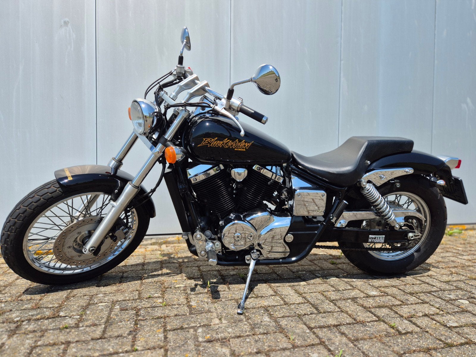 Honda VT750DC Blackwidow uit 2001 met nog geen 15000 km!, 750 cc, 2 cilinders, Bedrijf, Hcb1985@hotmail.nl