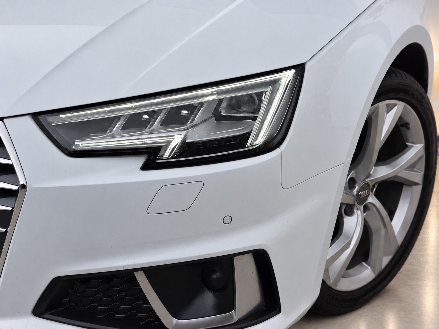 Audi A4 Avant 40 TFSI S line |PANODAK|ACC|VIRT.DASH, Auto's, Dealer onderhouden, Gebruikt, Zwart, Wit