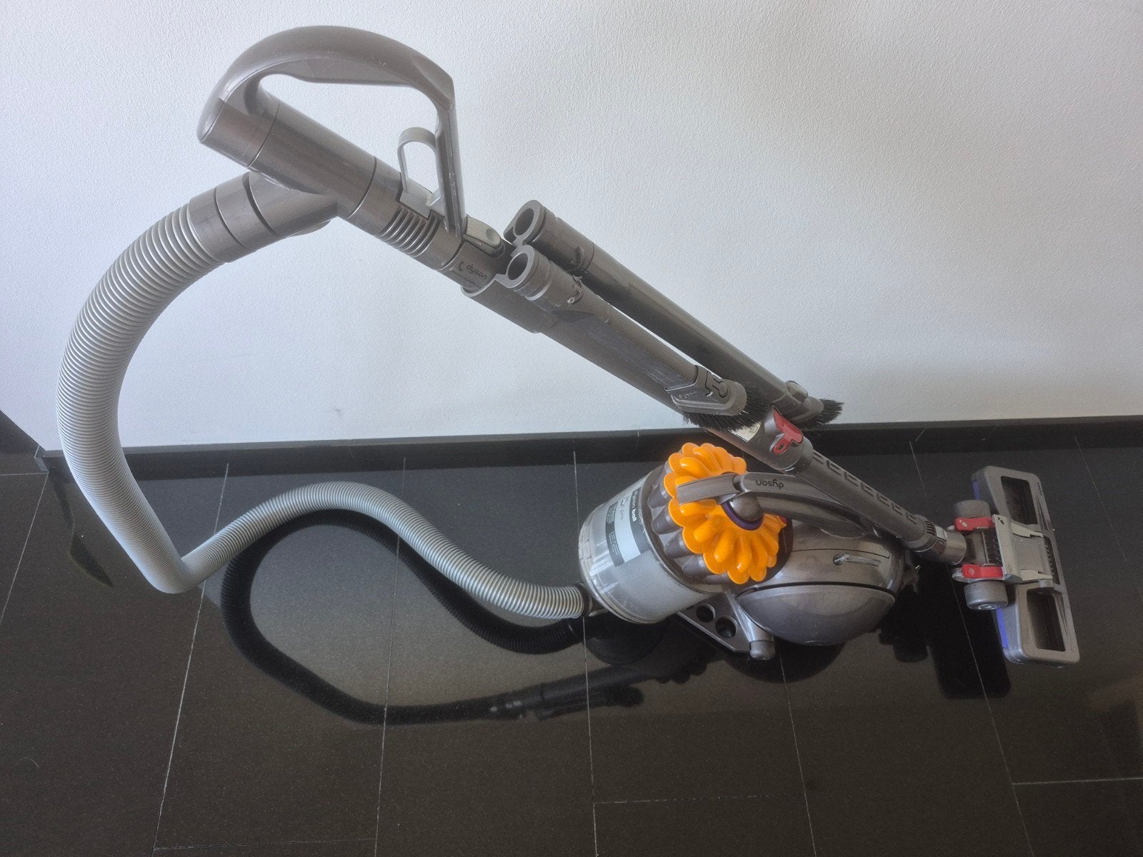 Dyson Ball DC33c Pro Sledestofzuiger - Krachtig en Compleet, Ophalen, Gebruikt, Geschikt voor harde vloeren, Dyson