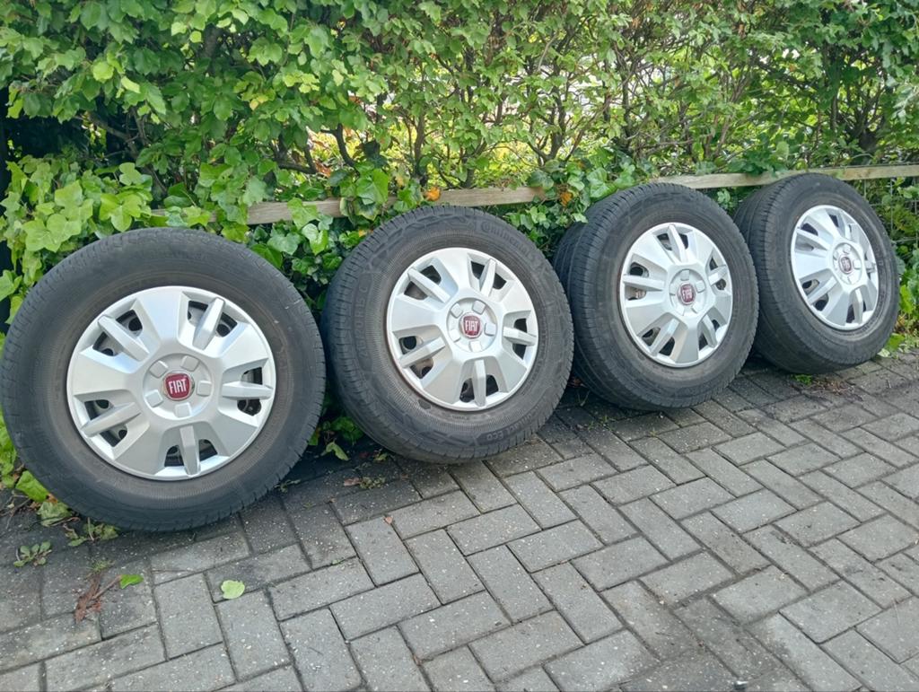 Continental Vancontact Eco 215/70R 15inch 109/107S Banden, Ophalen, 15 inch, Band(en), Zomerbanden
