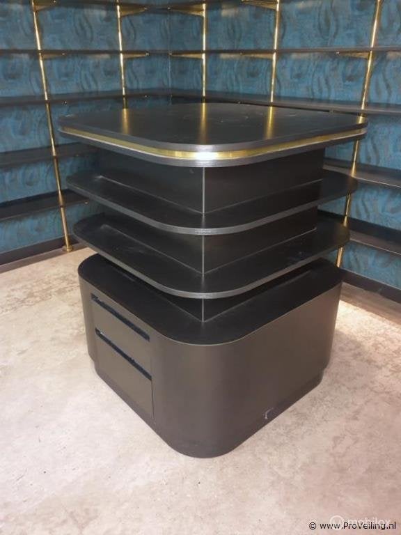 Online Veiling: Winkelpresentatie-eiland - 90x90x111cm, Gebruikt