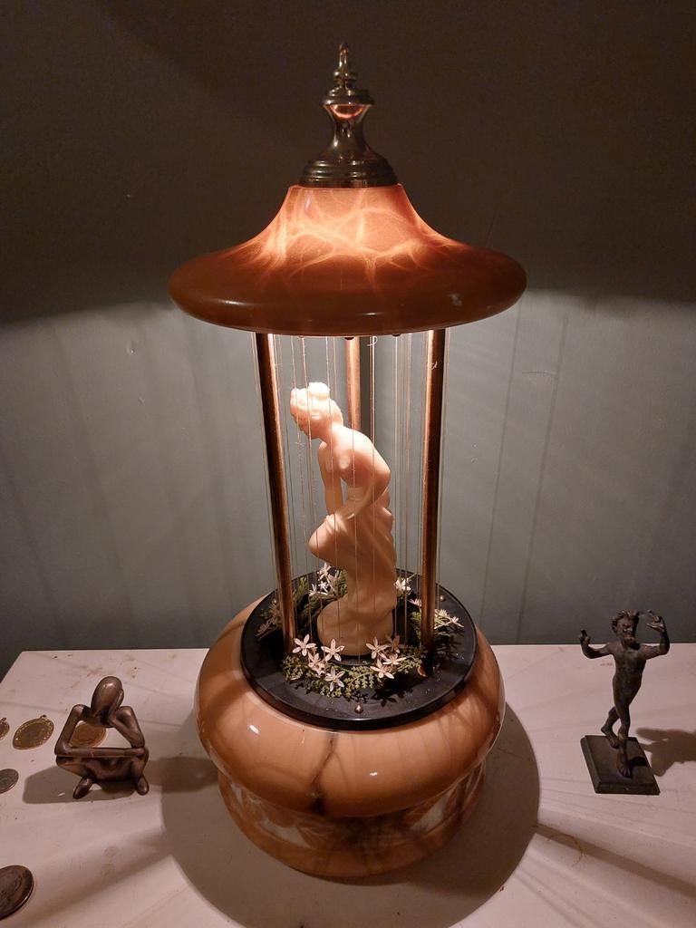 Unieke Venus Carousel Lamp met Verlichting - Handgemaakt, Ophalen of Verzenden