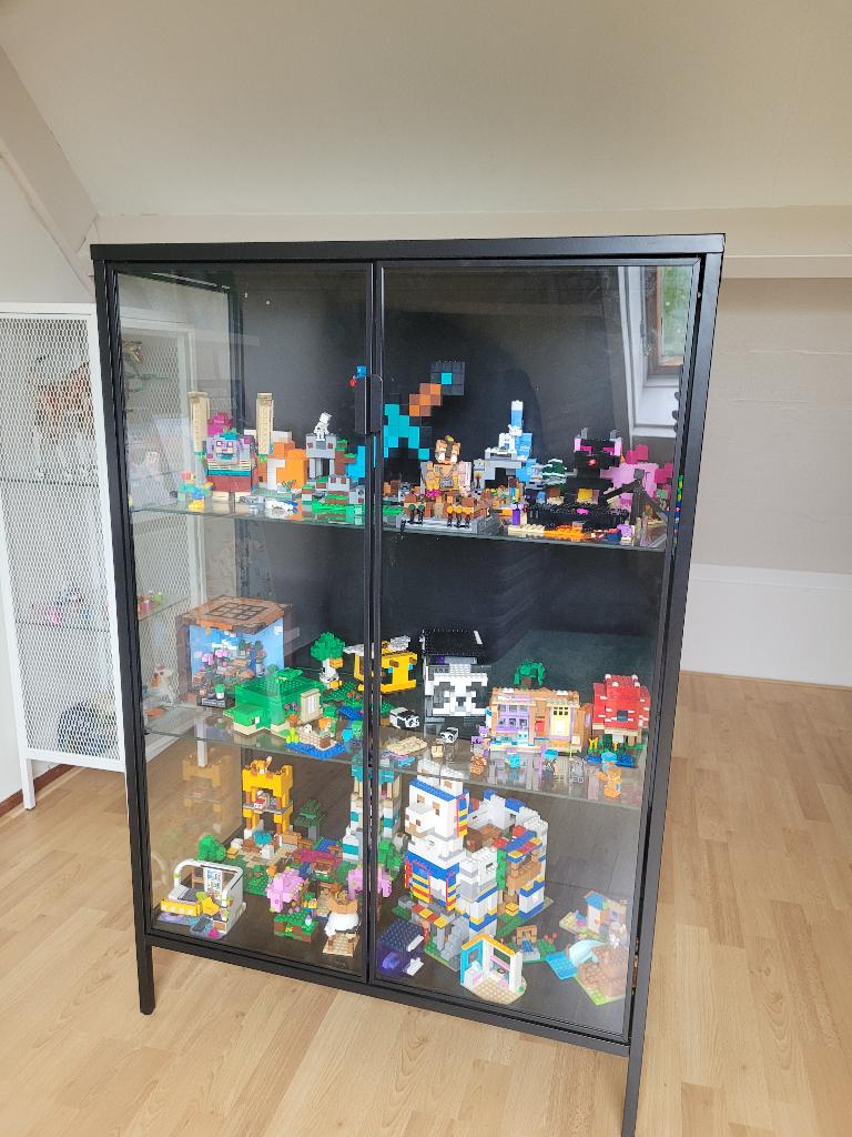 Lego kast met Lego bouwwerken, Ophalen, Zo goed als nieuw, Complete set, Lego