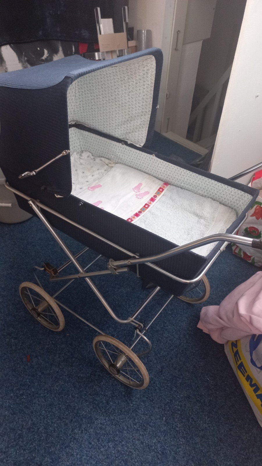ouderwetse poppenwagen, Kinderen en Baby's, Speelgoed | Poppen, Ophalen, Babypop