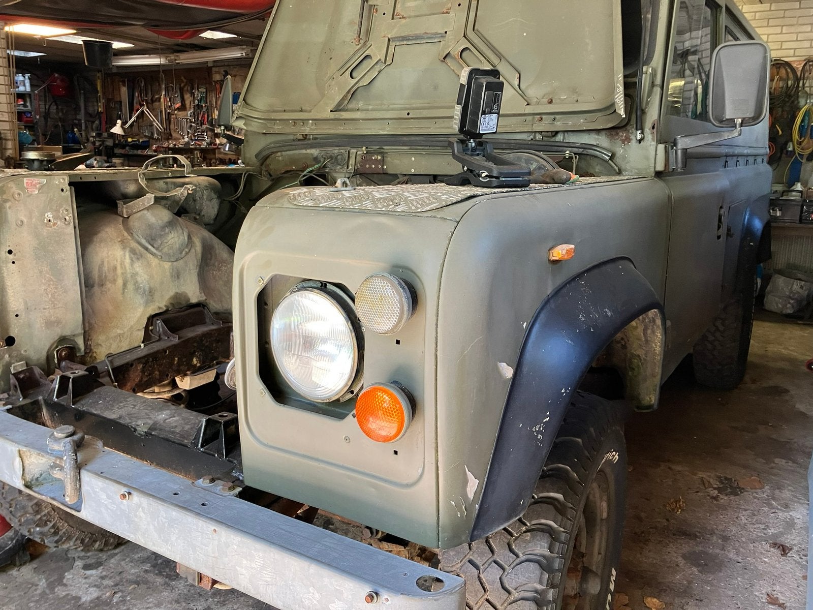 Mooie Land Rover Defender 300Tdi wegenbelastingvrij!, Defender, Particulier, SUV of Terreinwagen, Te koop