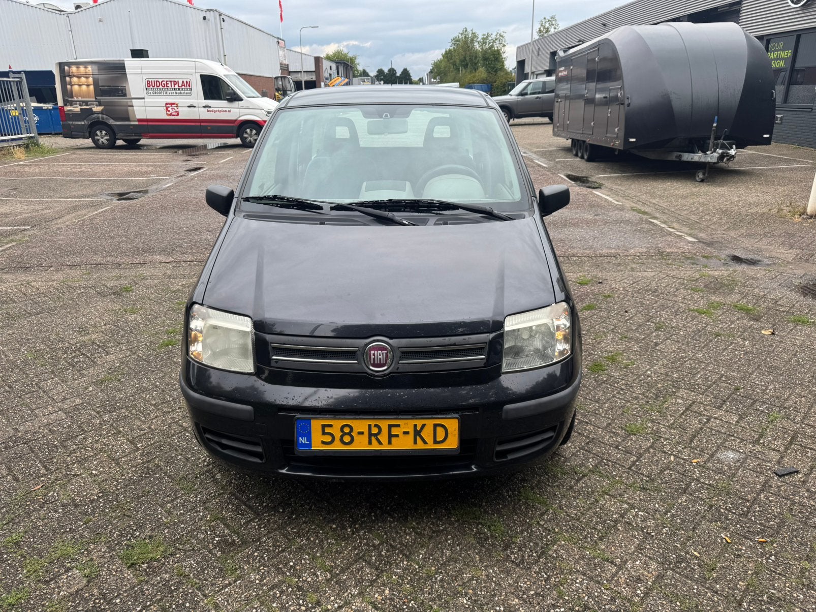 Fiat Panda 1.2 2005 Zwart Nw Apk Nap Stuurbekr Elektrramen, Auto's, Voorwielaandrijving, Zwart, Origineel Nederlands, Bedrijf