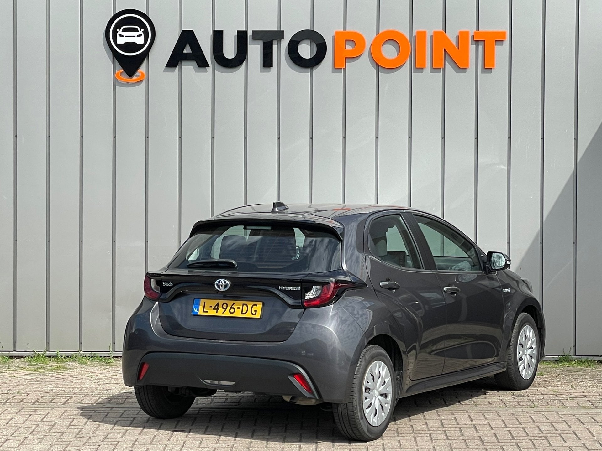 Toyota Yaris 1.5 Hybrid Active Automaat CAMERA EERSTE EIGENA, Auto's, Gebruikt, 450 kg, 49 €/maand, Bedrijf
