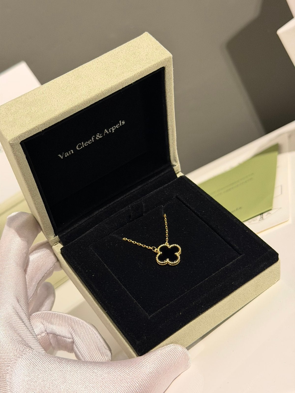 Van Cleef & Arpels ketting, Verzenden, Nieuw