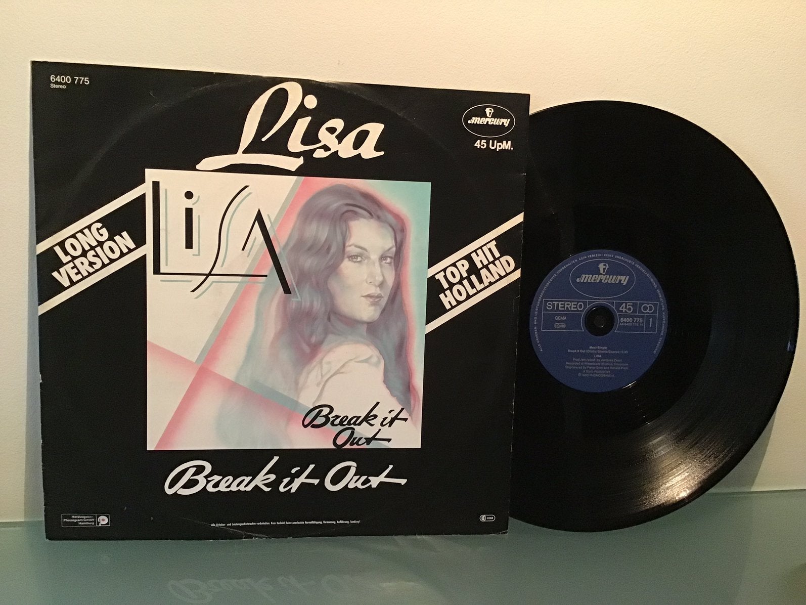 Lisa Boray( uit BREDA)- Break It Out 12” maxi-singel, Ophalen of Verzenden, Zo goed als nieuw, 12 inch, Pop