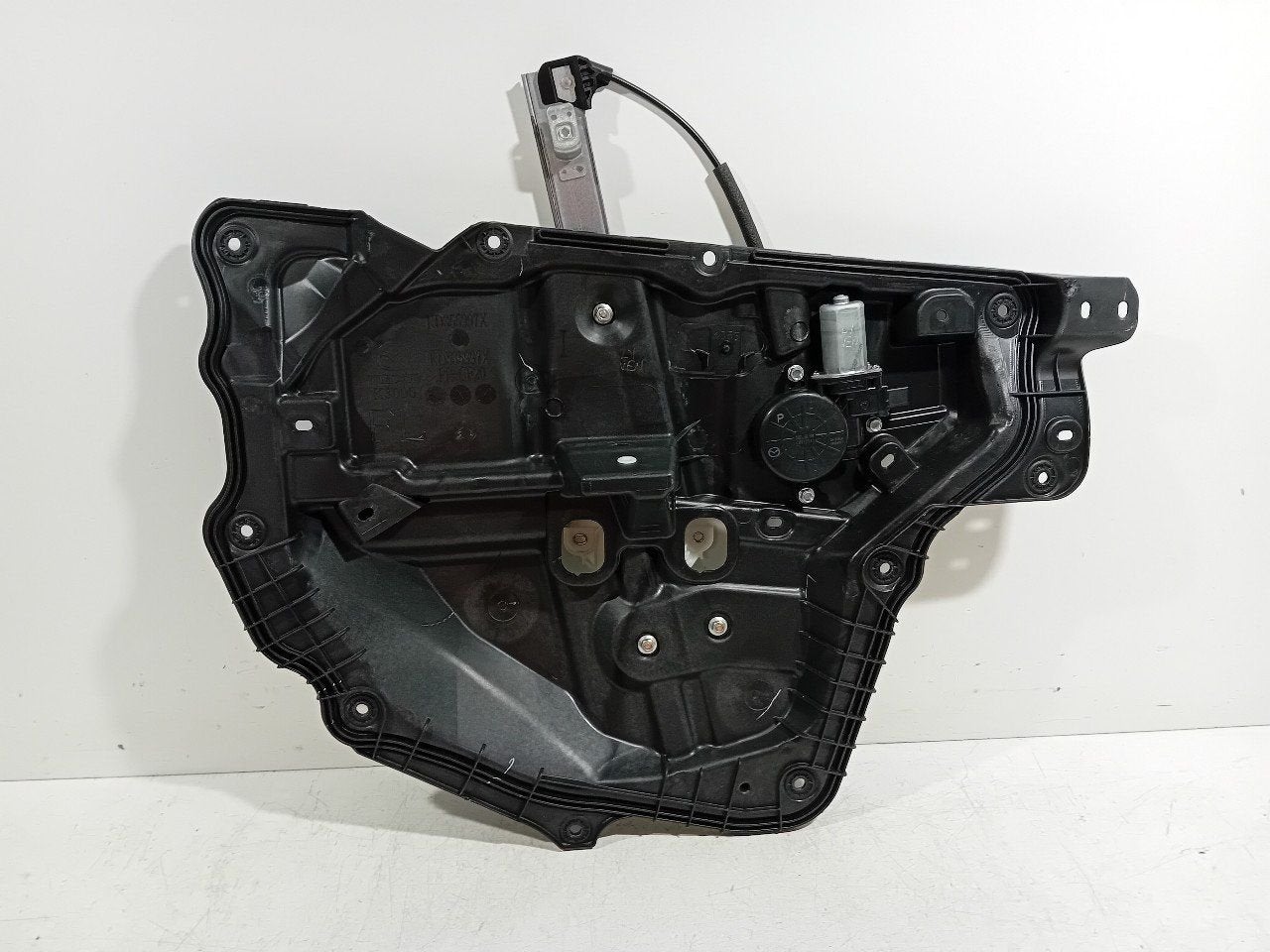 Raammechaniek elektrisch links voor Mazda CX-5, Onderdelen@venauto.nl, Van der Ven Autorecycling B.V., Gebruikt, Ettenseweg 76, 4706 PB Roosendaal, The Netherlands