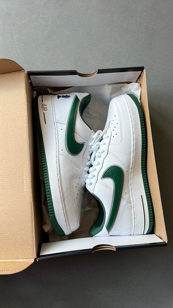 Nike Air Force 1 Low maat 43 UK 8.5 Nieuw in doos factuur, Wit, Nieuw, Ophalen of Verzenden, Sneakers of Gympen