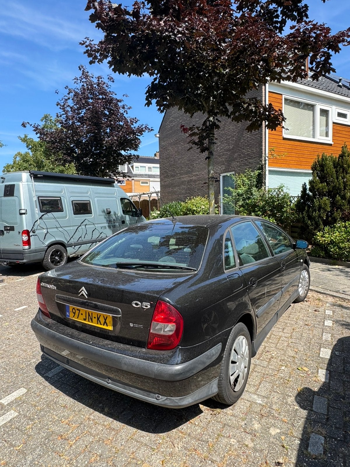 Citroën C5 1.8 16V 2002 Zwart, APK tot april 2027, Auto's, 680 kg, 4 cilinders, 1749 cc, Zwart