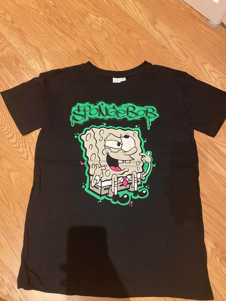 Spongebob t-shirt 170-176  ALS NIEUW! Zwart met groen, Ophalen of Verzenden, Zo goed als nieuw, Jongen, Shirt of Longsleeve