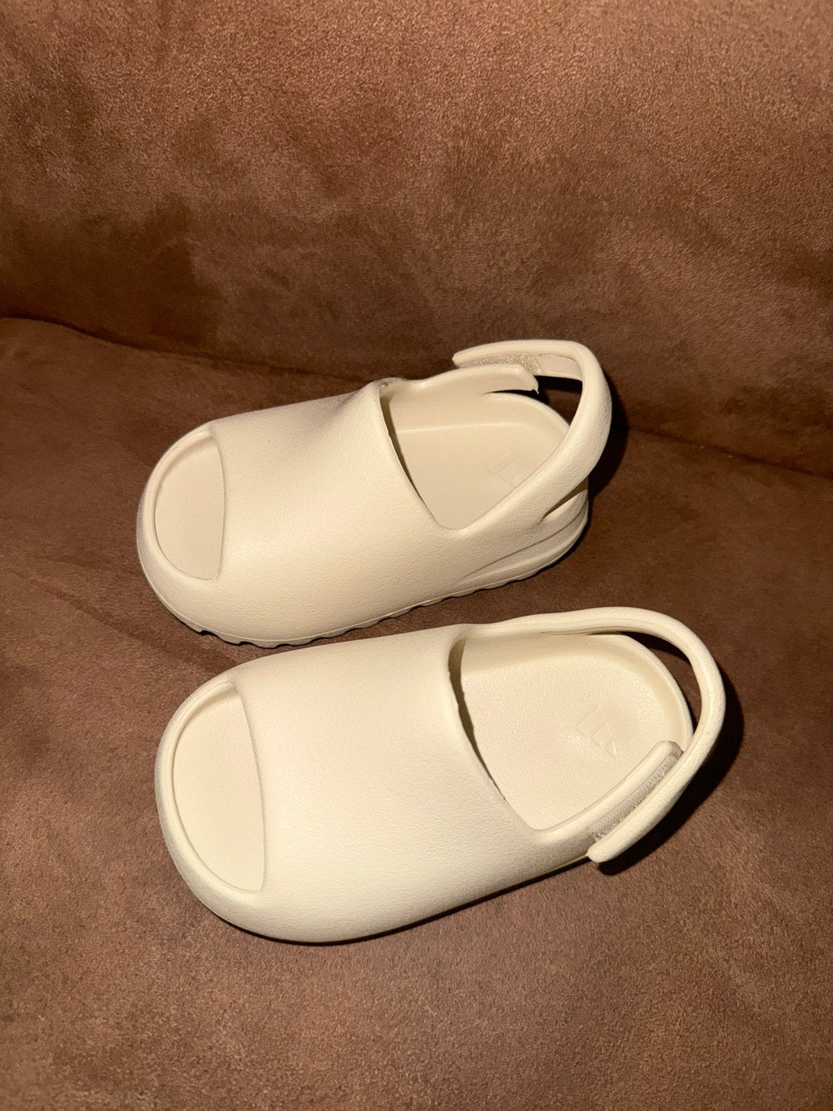 Yeezy slide infants, Kinderen en Baby's, Jongen of Meisje, Schoenen, Nieuw, Ophalen of Verzenden