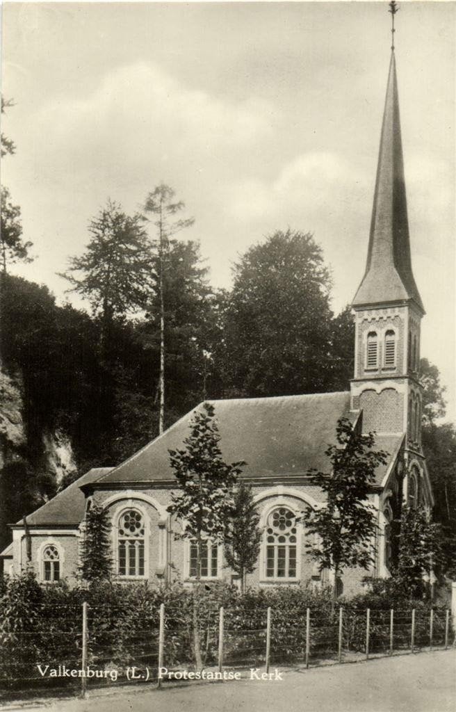 Valkenburg [L.] - Protestantse Kerk - 1956 gelopen, Verzamelen, Ansichtkaarten | Nederland, Ophalen of Verzenden, 1940 tot 1960