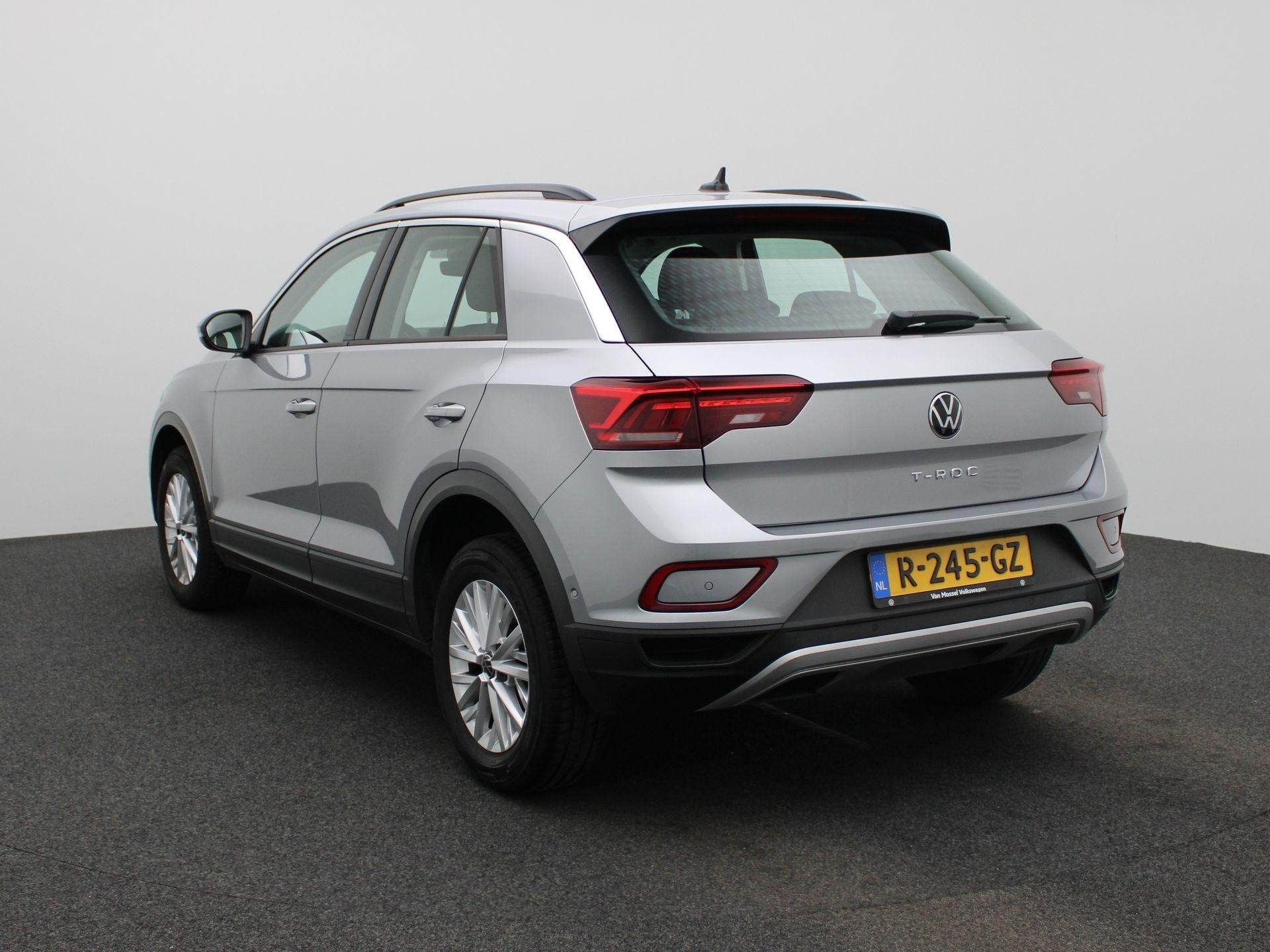 Volkswagen T-Roc 1.0 TSI Life 110 PK| Origineel Nederlands |, Auto's, Voorwielaandrijving, 12 maanden, Stof, Gebruikt