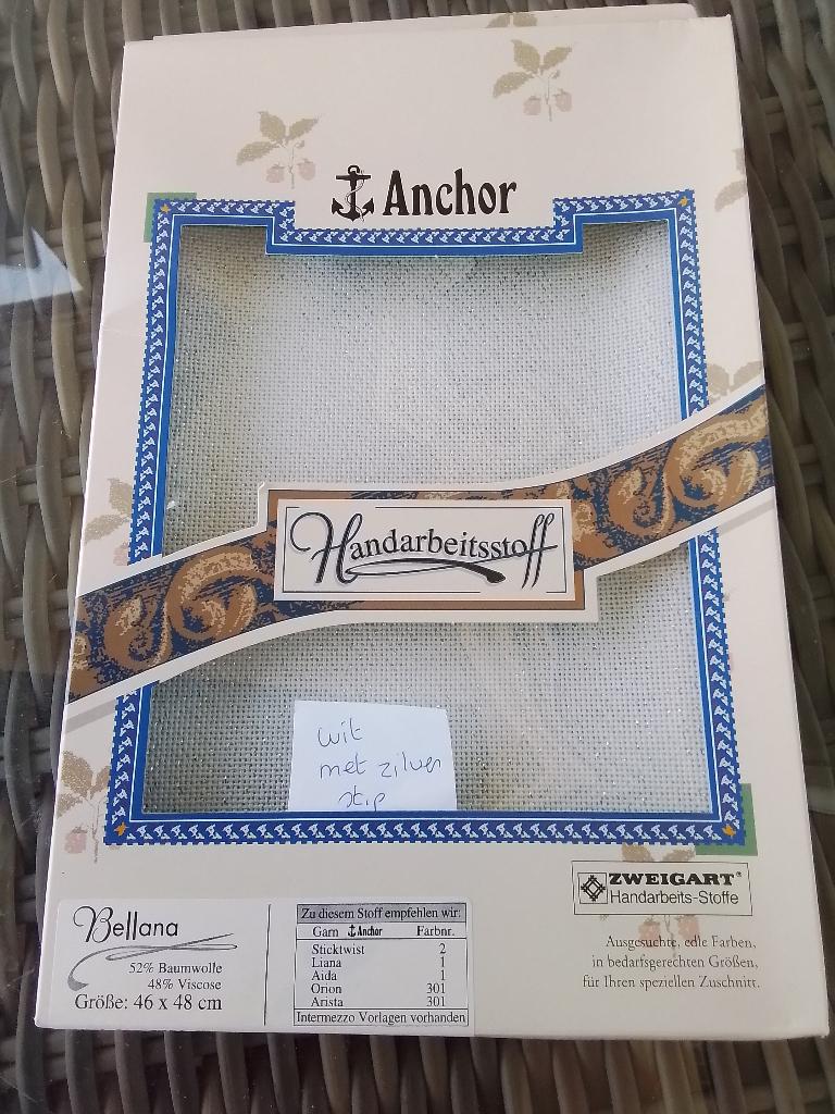 Zweigart wit met zilver stip, 46 x 48 cm, Ophalen of Verzenden, Zo goed als nieuw, Handborduren, Onderdeel of Toebehoren