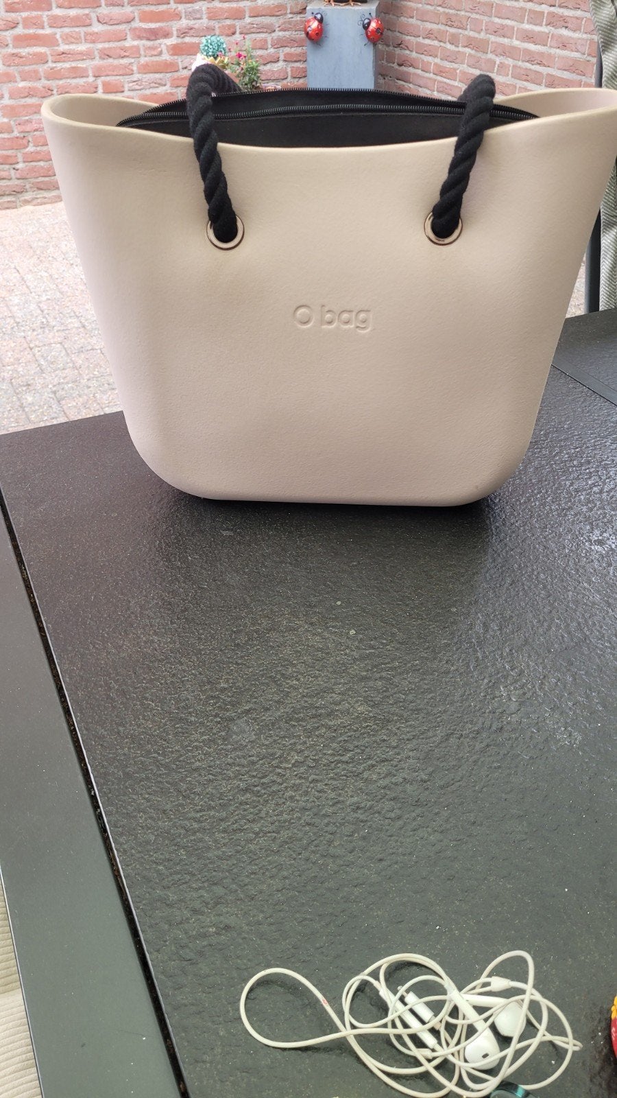 O bag handtas - beige met zwarte hengsels, Sieraden, Tassen en Uiterlijk, Ophalen of Verzenden, Gebruikt, Beige, Handtas