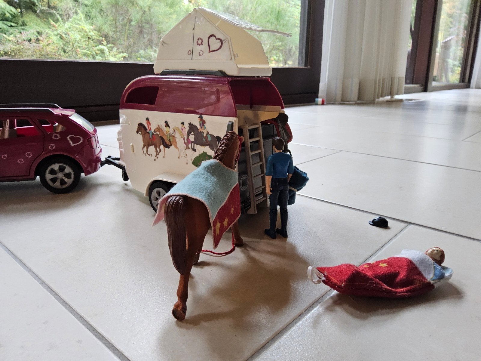 Schleich auto met paardentrailer en accessoires, Ophalen, Gebruikt