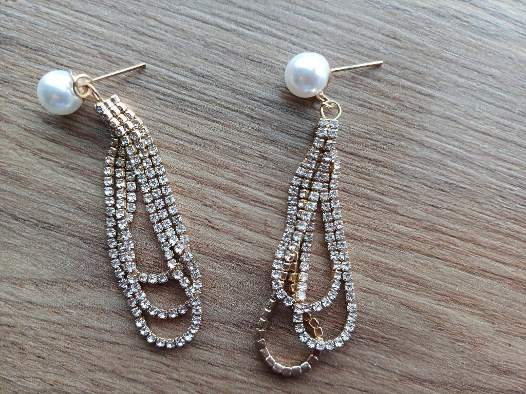 goudkleur oorbellen met nep parel, Overige materialen, Ophalen of Verzenden, Zo goed als nieuw, Goud