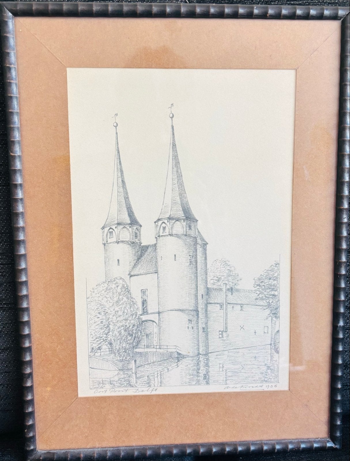 Ingelijste pentekening van de Oostpoort in Delft, Ophalen of Verzenden, Tekening, Pentekening, Gesigneerd