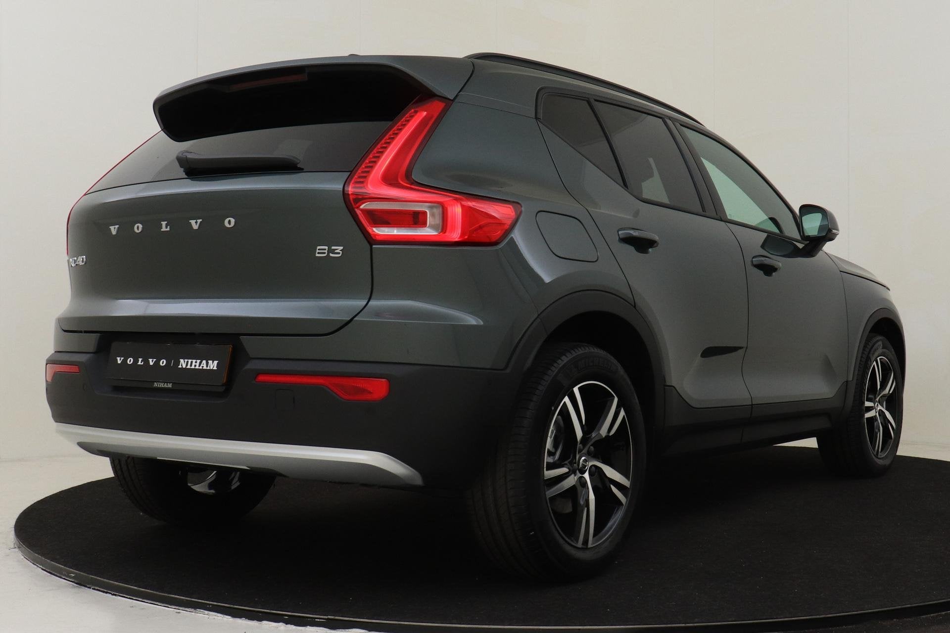 Volvo XC40 B3 (M-HYBRID) CORE BUSINESS EDITION -HARMAN/KARDO, Auto's, 12 maanden, Euro 6, 4 cilinders, 163 pk