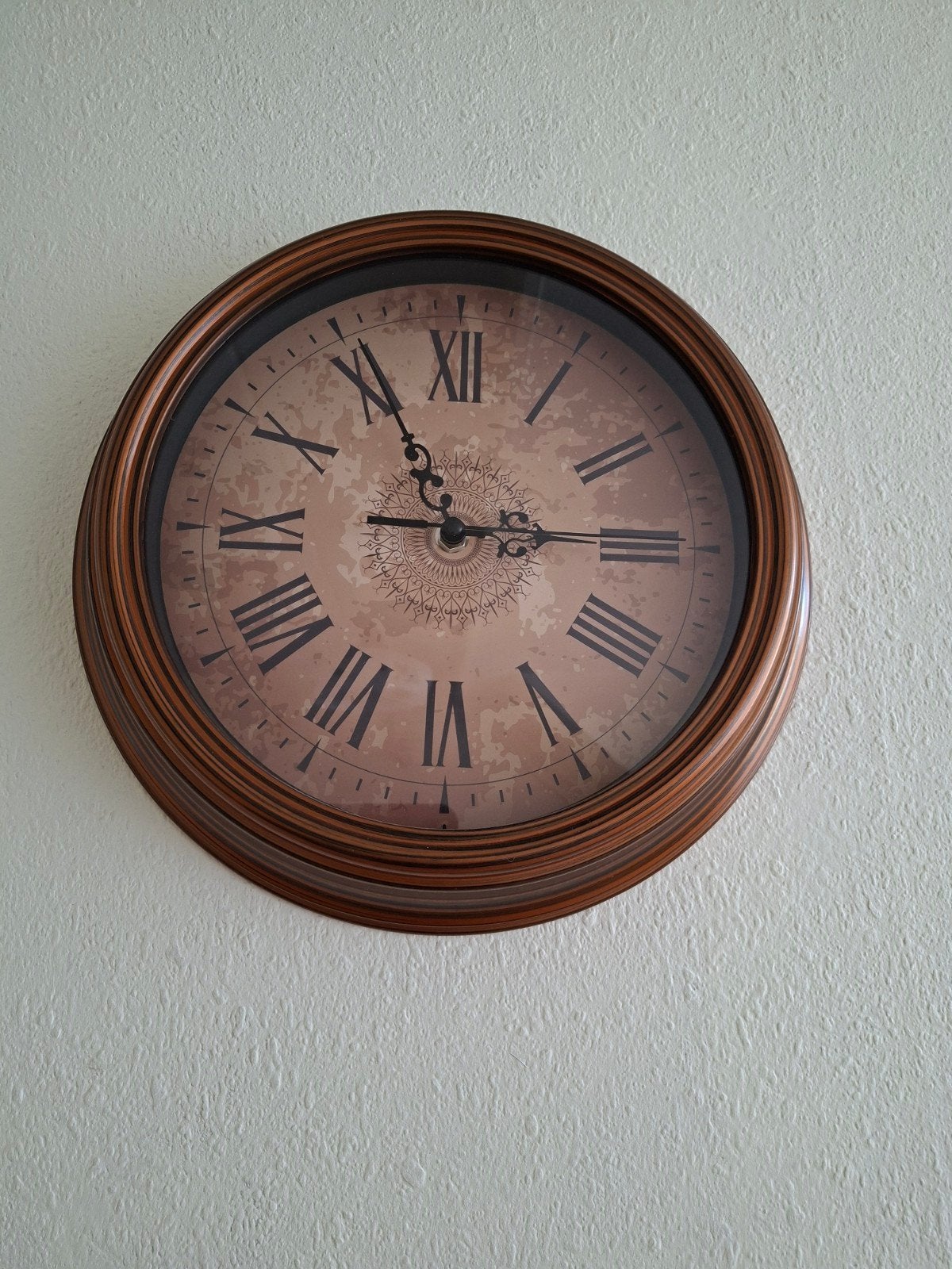Klassieke vintage wandklok., Analoog, Ophalen of Verzenden, Zo goed als nieuw, Wandklok