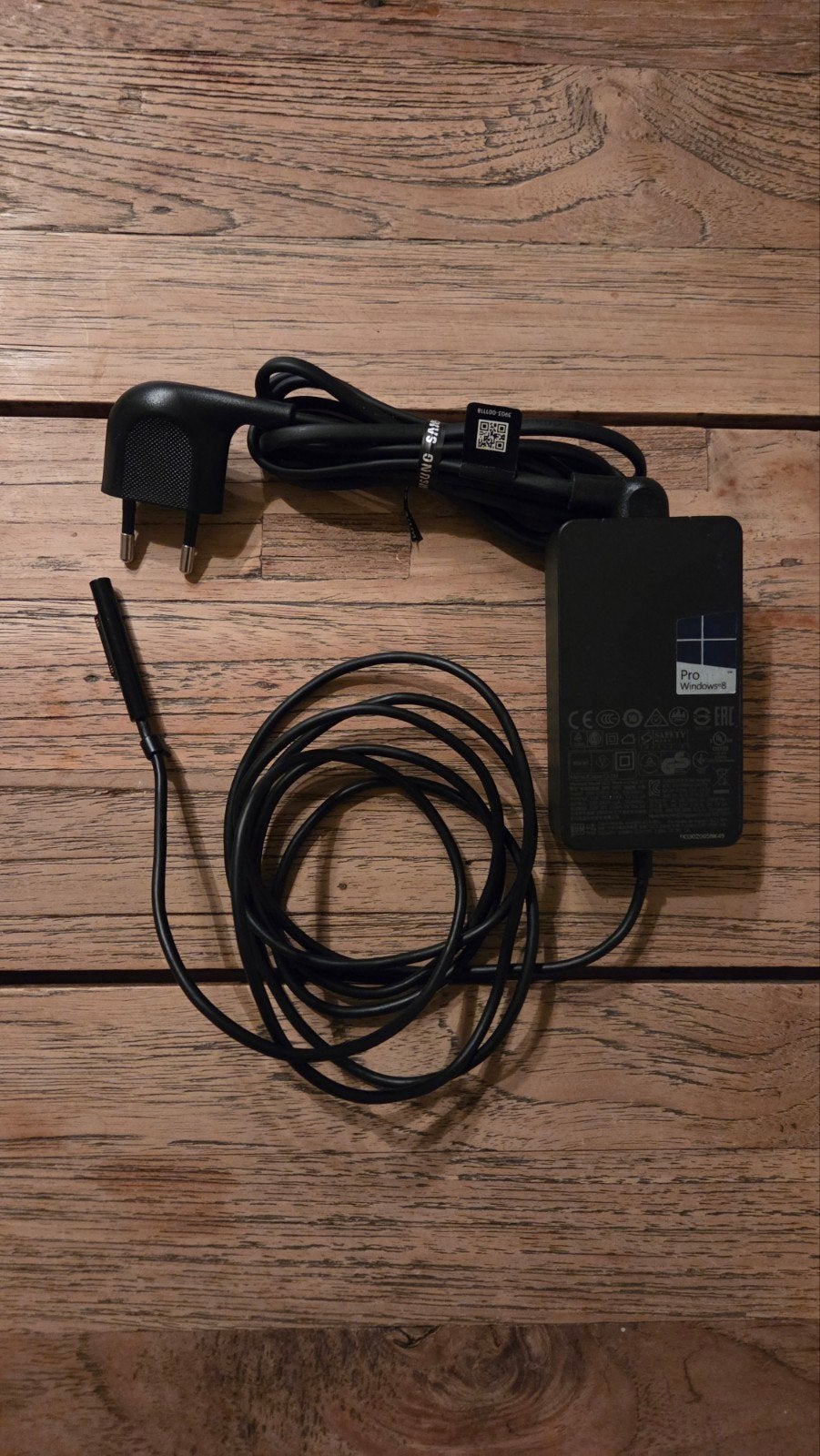 Microsoft Surface Pro Oplader - Windows 8 Compatibel, Ophalen of Verzenden, Gebruikt