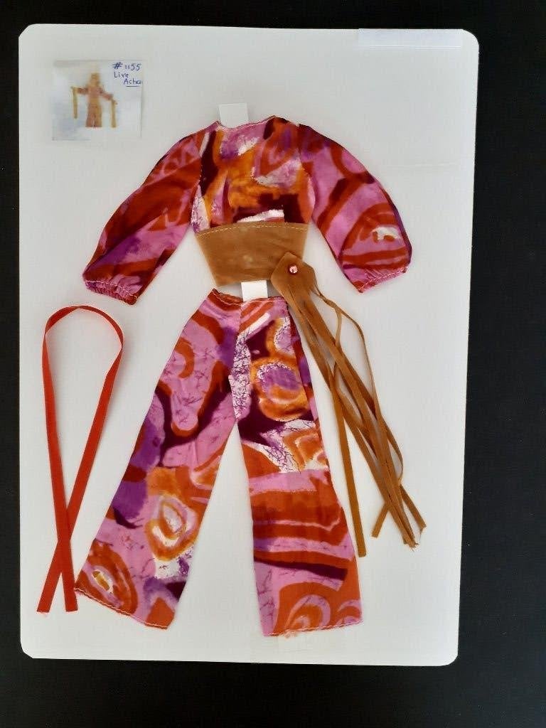 Vintage Barbie Fashion  "Live Action" (1970), Verzamelen, Ophalen of Verzenden, Gebruikt, Kleertjes