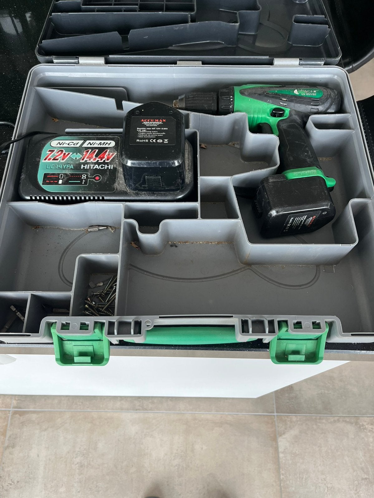 Hitachi accu boormachine., Doe-het-zelf en Verbouw, Ophalen, Gebruikt, Boor- en Schroefmachine