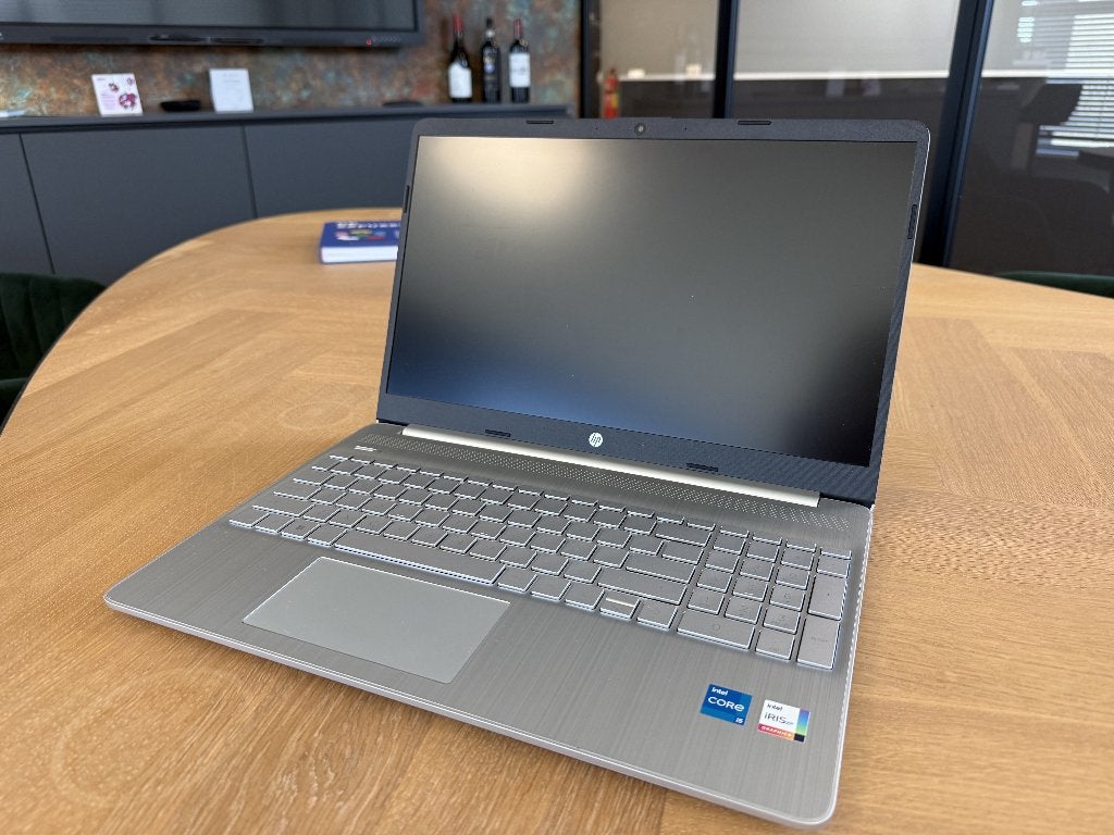 HP Laptop 15" Intel Core i5  8GB RAM  256GB SSD  Windows 11, 256 GB, 8 GB, Ophalen of Verzenden, Zo goed als nieuw