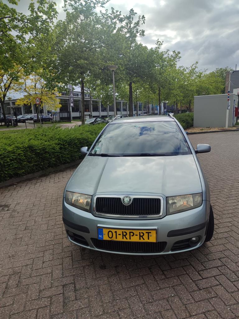 Skoda Fabia 1.4 Combi 74KW 2005 Grijs, Voorwielaandrijving, 4 cilinders, 100 pk, 49 €/maand