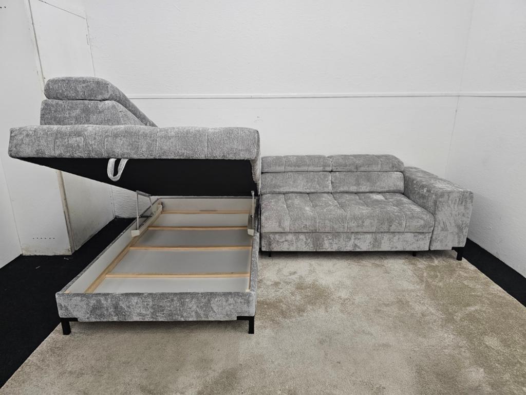 Gloednieuwe luxe hoekbank met slaap en opslagfunctie, 125 cm of meer, 125 cm of meer, Zo goed als nieuw, Info@homefriesland.nl