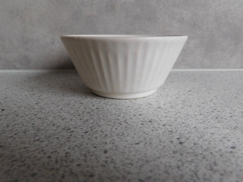 Snackschaal 8,5 cm. Ribbel Crème Flora Gouda Holland, Ophalen of Verzenden