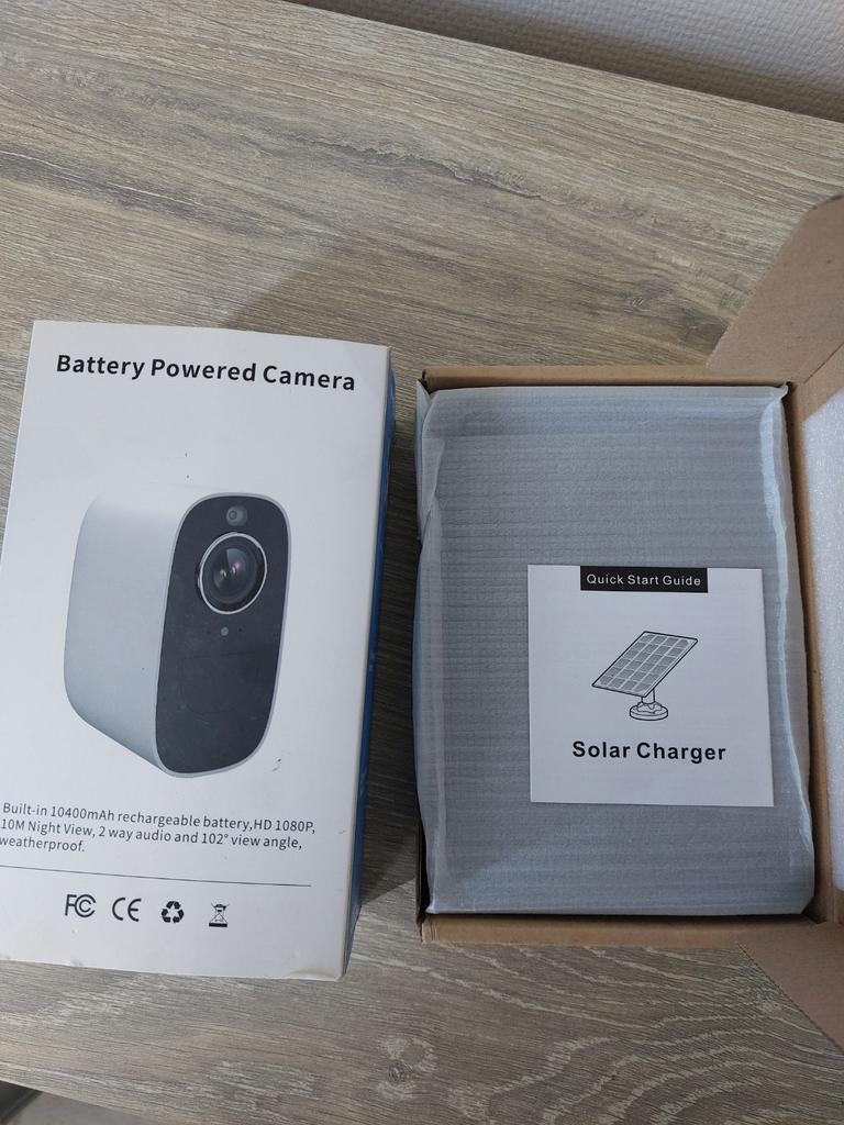 Nieuwe Draadloze Beveiligingscamera met Zonnepaneel Oplader, Ophalen, Nieuw, Buitencamera
