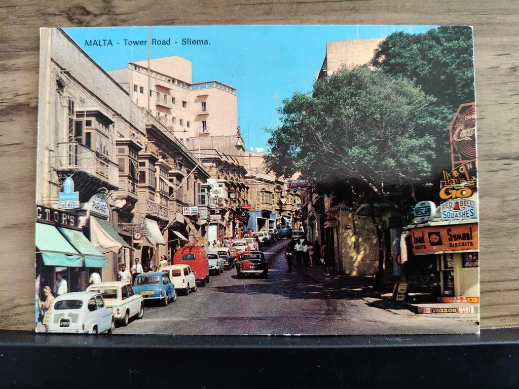 Ansichtkaart Citroen Ds,Fiat,Mini,Vw bus te Malta, Ophalen of Verzenden, 1960 tot 1980