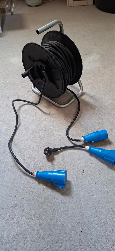 Neopreen Kabelhaspel 3x1,5mm 25m - Camping & Adapter, Ophalen of Verzenden, Zo goed als nieuw