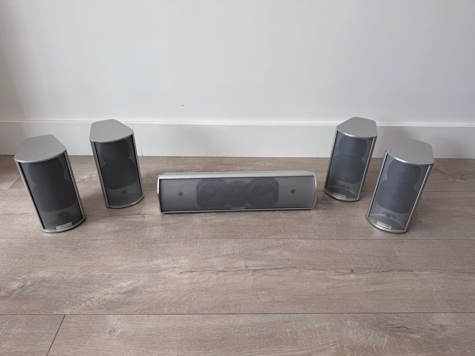 Piega S3 surround speaker set (1 center + 4 satellieten), Overige merken, Gebruikt, Ophalen of Verzenden, 60 tot 120 watt