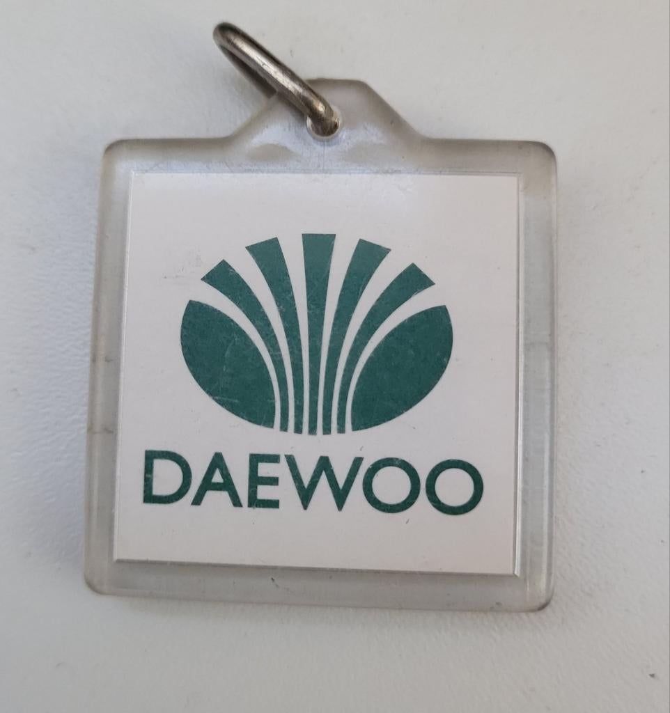 Daewoo Sleutelhanger - Vintage Auto Merk, Ophalen of Verzenden, Gebruikt, Merk