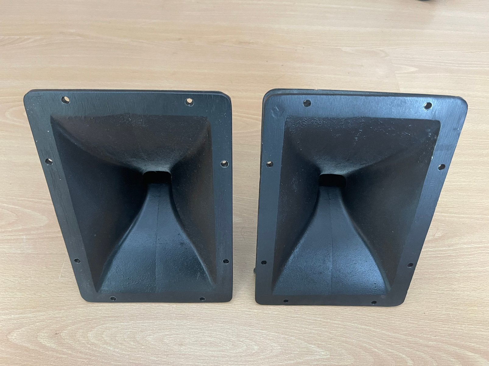 Twee zware Yamaha compressiedrivers met hoorn, Audio, Tv en Foto, 150 watt of meer, Gebruikt, Overige typen, Yamaha