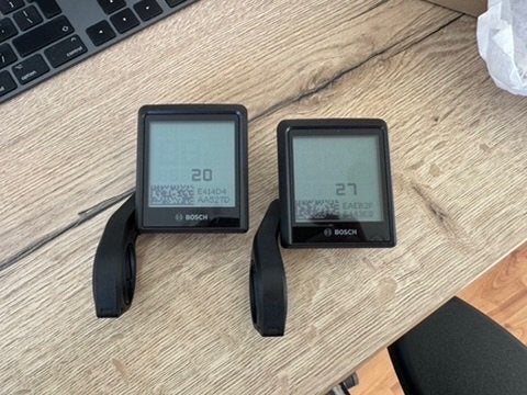 Bosch Intuvia 100 fietscomputers (2 stuks), Ophalen of Verzenden, Draadloos, Zo goed als nieuw
