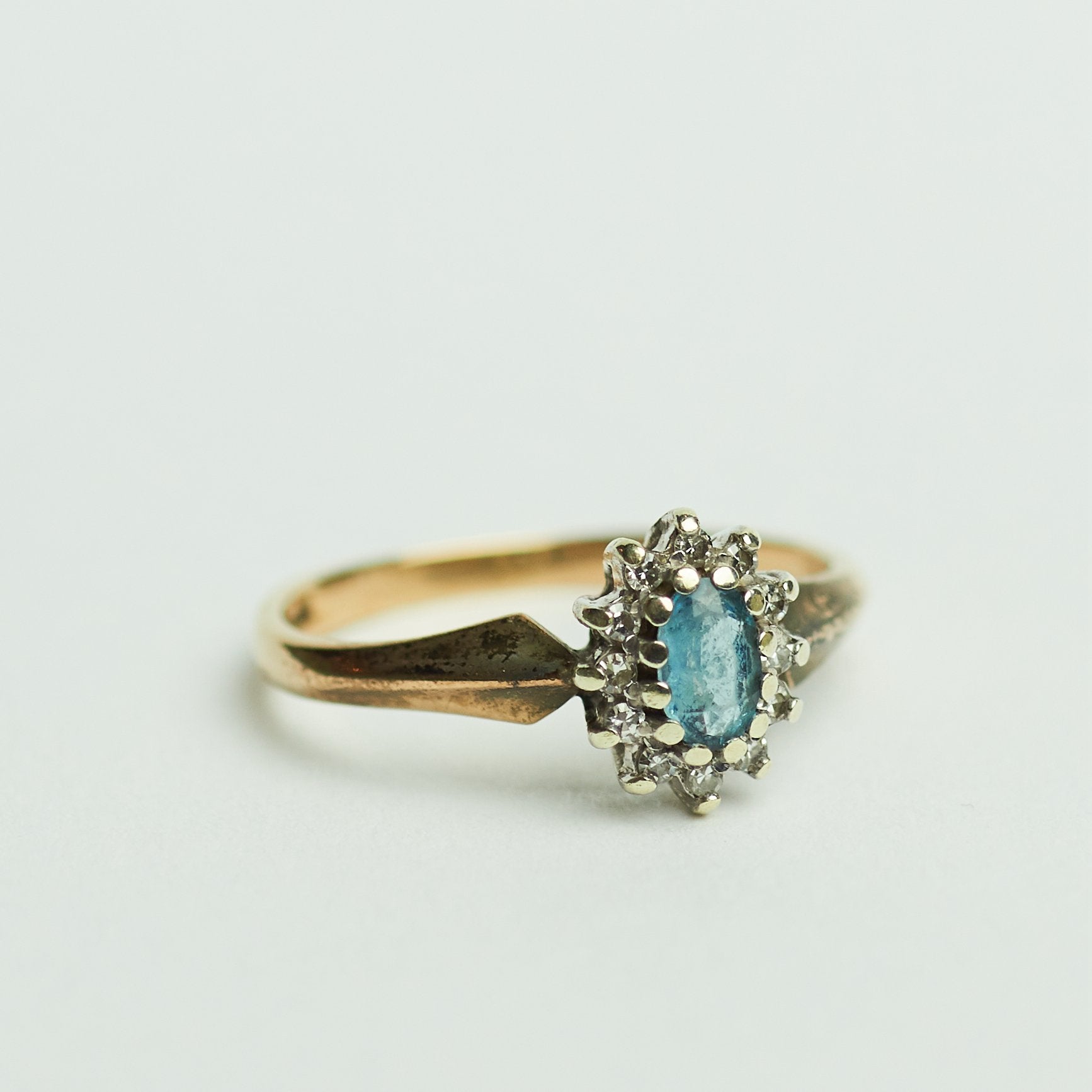 Vintage cluster ring halo diana gouden ring quamarijn, Ophalen of Verzenden, Met edelsteen, Dame, Goud