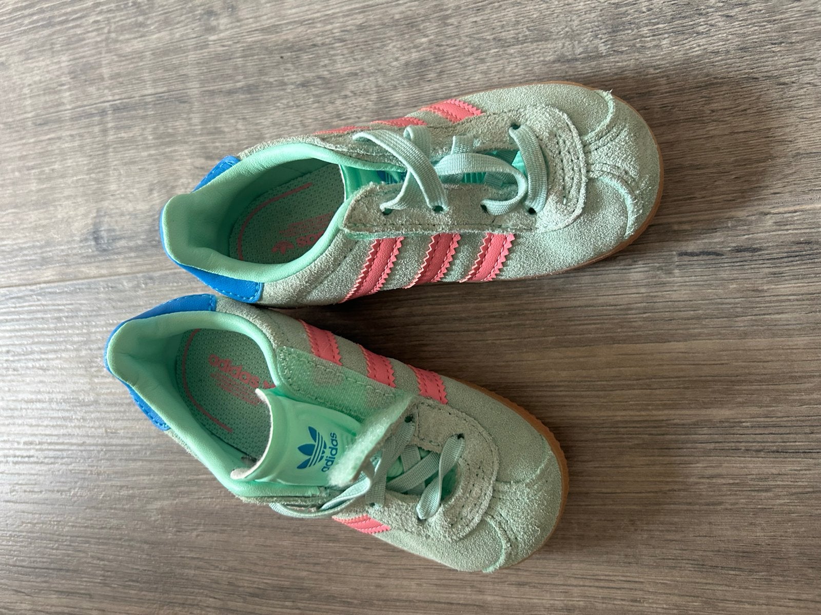 Adidas Gazelle sneakers maat 23 - Zo goed als nieuw, Ophalen of Verzenden, Zo goed als nieuw, Jongen of Meisje, Schoenen