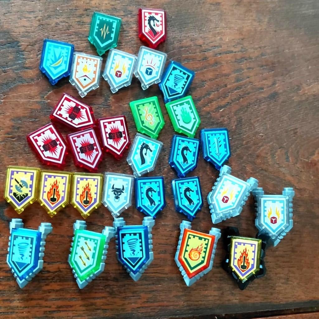 2 x 3 Pentagonal Lego Nexo Knights Power Shield, Ophalen of Verzenden, Zo goed als nieuw