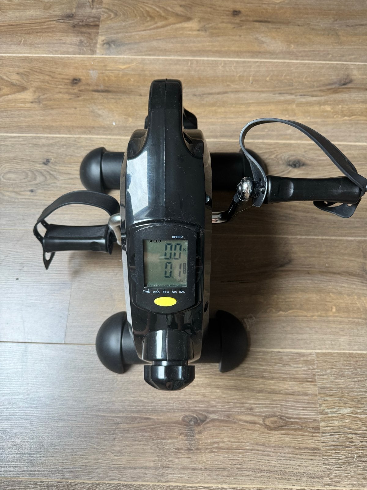 Compacte mini hometrainer met display (stoelfiets), Ophalen, Kunststof, Gebruikt, Armen